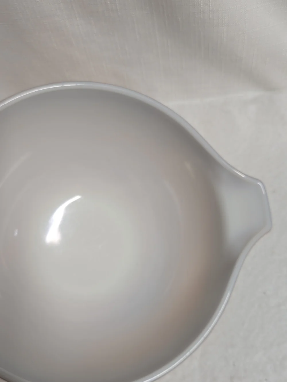 Pyrex vintage mixing